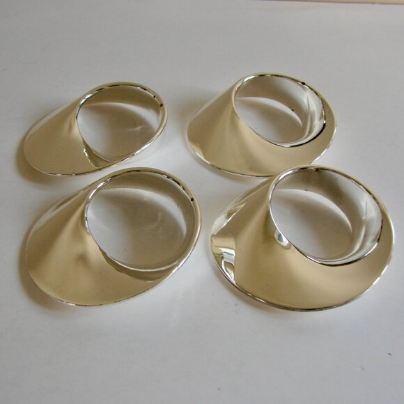 Silver Plated Napkin Rings Wedgwood Twist Napkin Rings Set of 4 Modern Hallmark - Picture 5 of 13